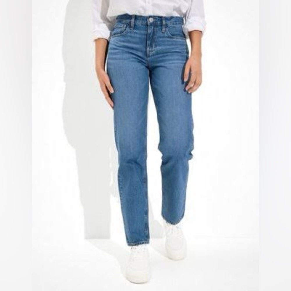 AMERICAN EAGLE mom straight jean (stretch) size 16 short medium denim blue wash